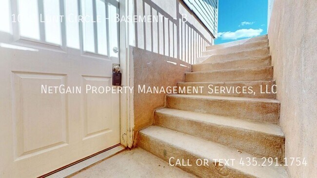 Building Photo - 1060 Lunt Cir