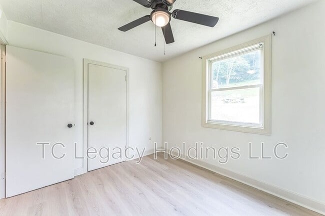Building Photo - 517 1/2 Hornor Avenue