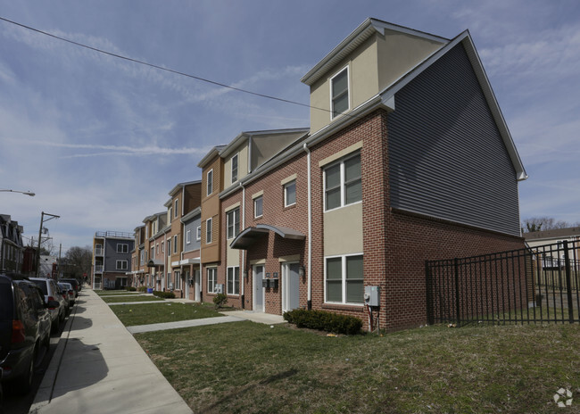 Building Photo - Queen Lane Apartments