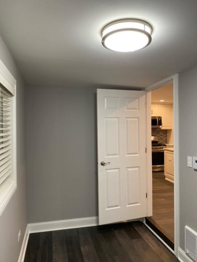 Building Photo - 3016 Grove Ln