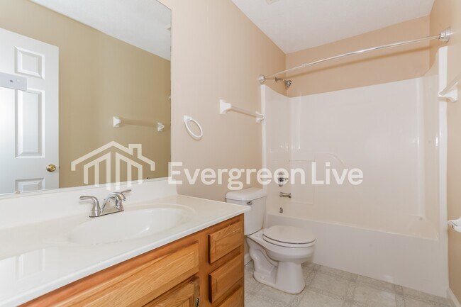 Building Photo - 1228 Sunset Dr