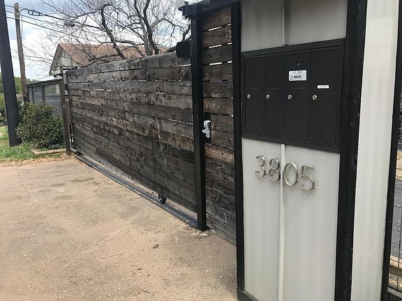 Building Photo - 3805 southridge dr