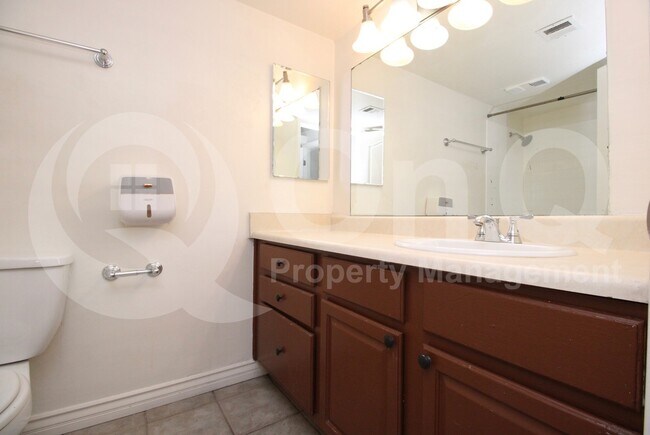 Building Photo - 3435 W Danbury Dr
