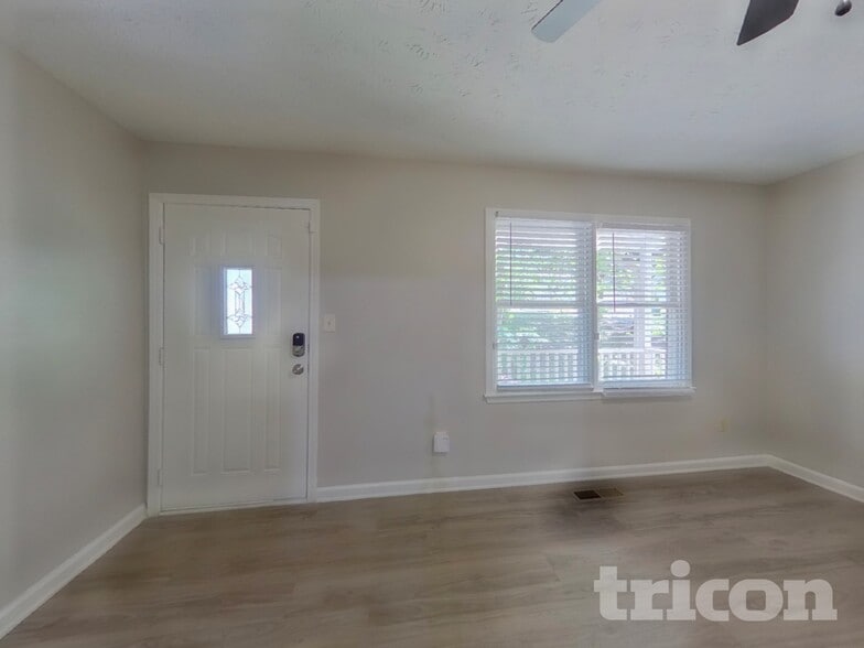 Building Photo - 2479 Hewatt Rd