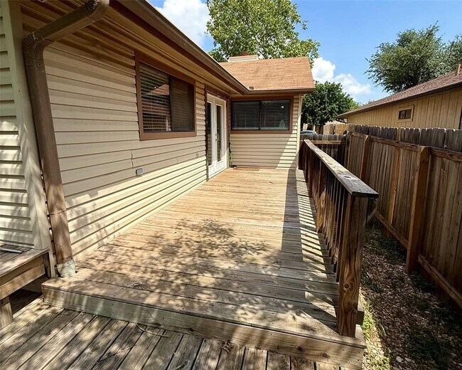 Building Photo - 4515 Keota Dr