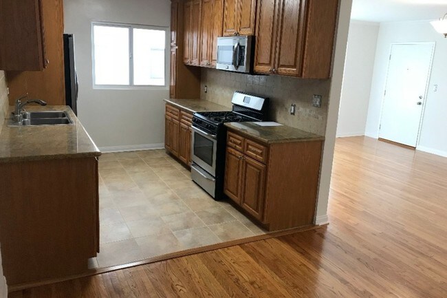 Kitchen - 1646 Livonia Ave