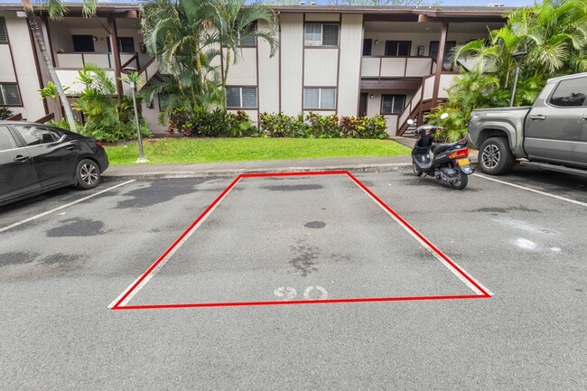 Building Photo - Pet-Friendly 2-Bed Gem | Steps from Leeward CC