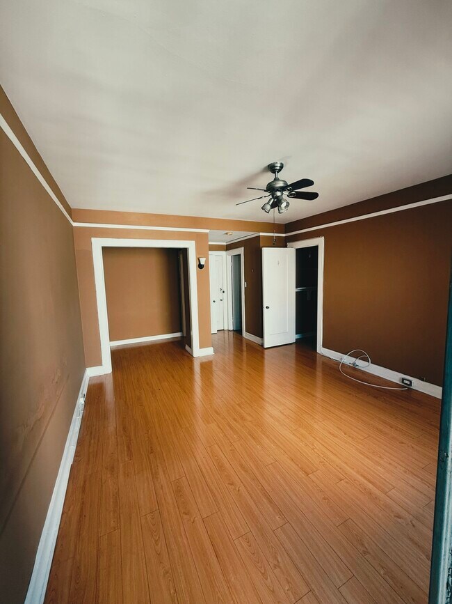 Building Photo - 455 E Ocean Blvd