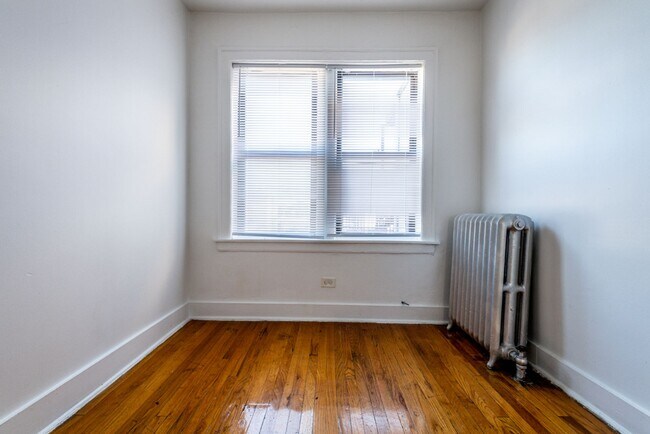 Building Photo - Auburn Gresham Apartments