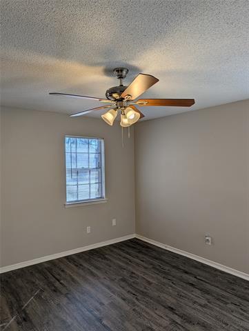 Building Photo - 424 Langley Ave