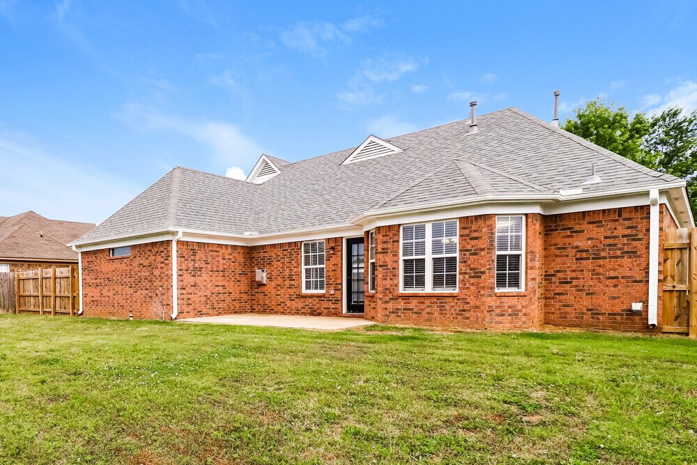 Building Photo - 4276 Louden Dr