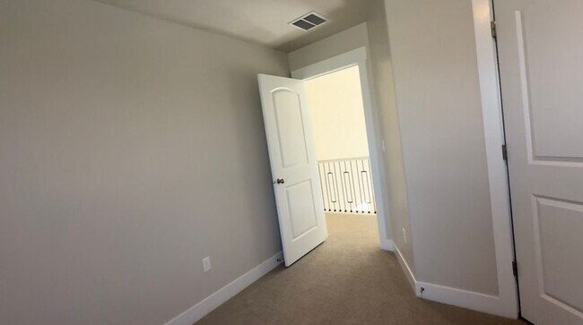 Building Photo - 13646 S Watts Ln