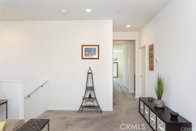 Building Photo - 24125 Montecito Dr