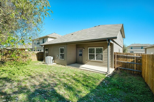 Building Photo - 265 Cibolo Creek Dr