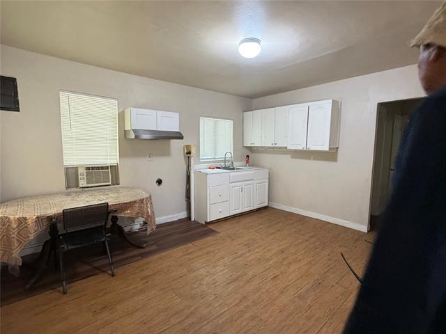 Building Photo - 6010 Chippewa Dr