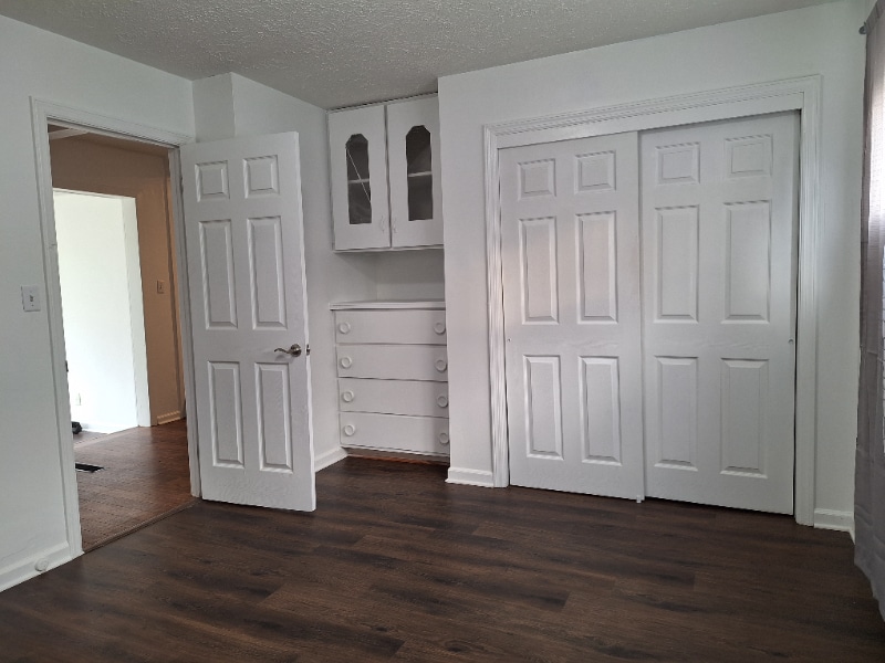 Building Photo - 179 N Sylvan Ave