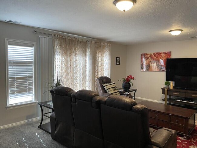 Building Photo - 6115 S City Vistas Wy