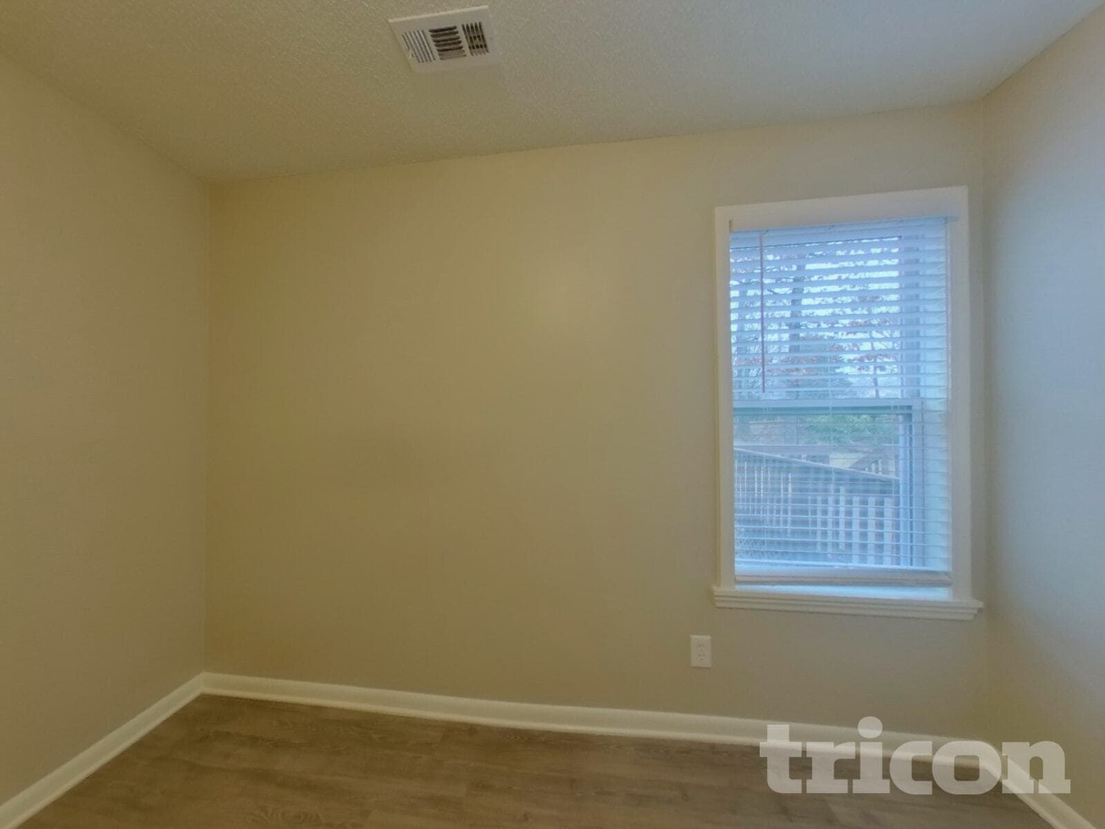 Building Photo - 6027 Running Deer Rd