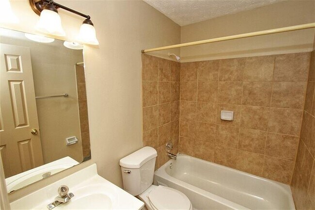 Building Photo - 1381 Omie Way