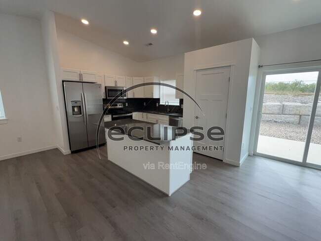Building Photo - 147 Buena Vista Dr