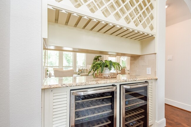 Building Photo - 5450 Pudman River Ln