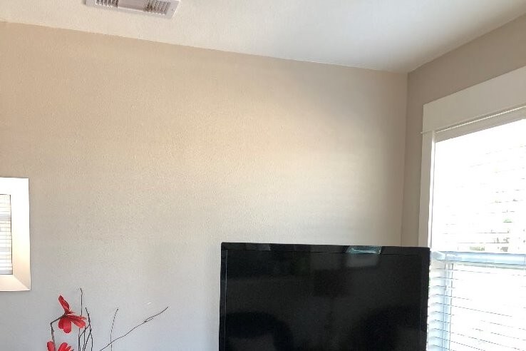 Building Photo - 2010 Live Oak Ave