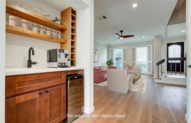 Building Photo - 5839 Sugar Hill Dr