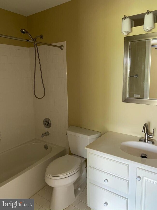 Building Photo - 46860 Clarion Terrace