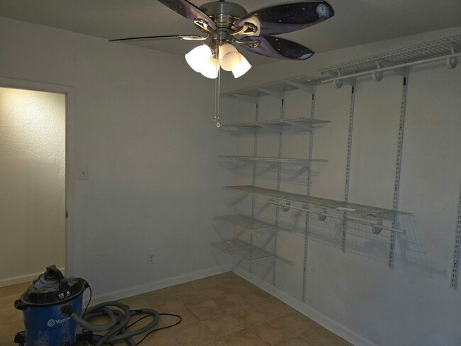 Building Photo - 709 Windy Rd