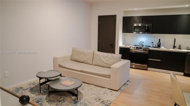 Building Photo - 398 NE 5th St