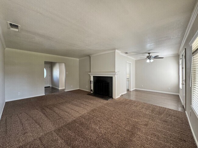 Building Photo - 4112 43rd Ave