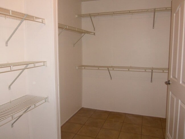 Building Photo - 135 Magnolia Gardens Dr