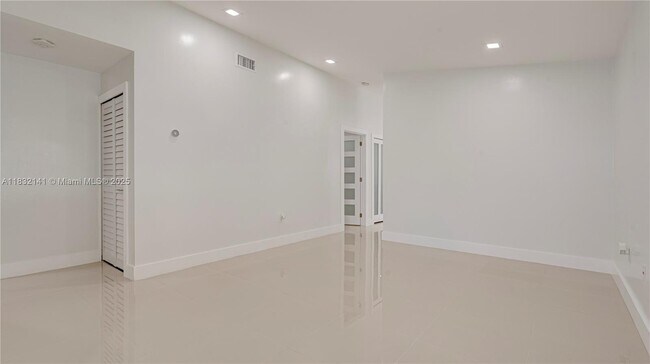 Building Photo - 9102 NW 112th St