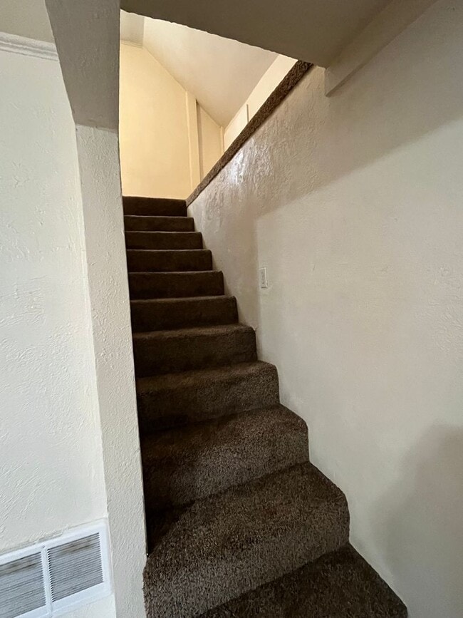 Building Photo - Charming 2-bedroom, 1-bathroom in Downtown Albany!