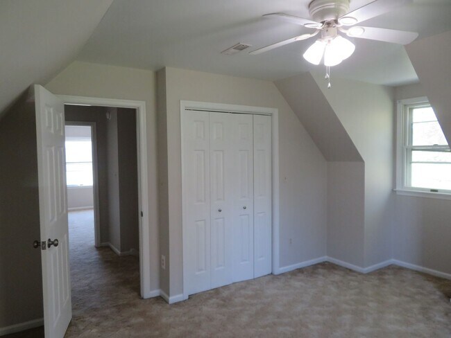 Building Photo - Sutherland