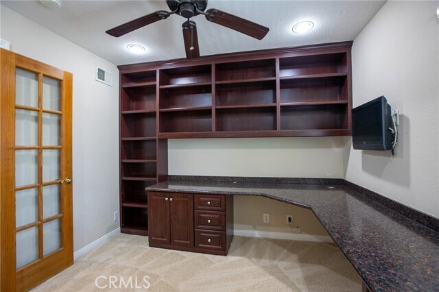 Building Photo - 5 Petersburg