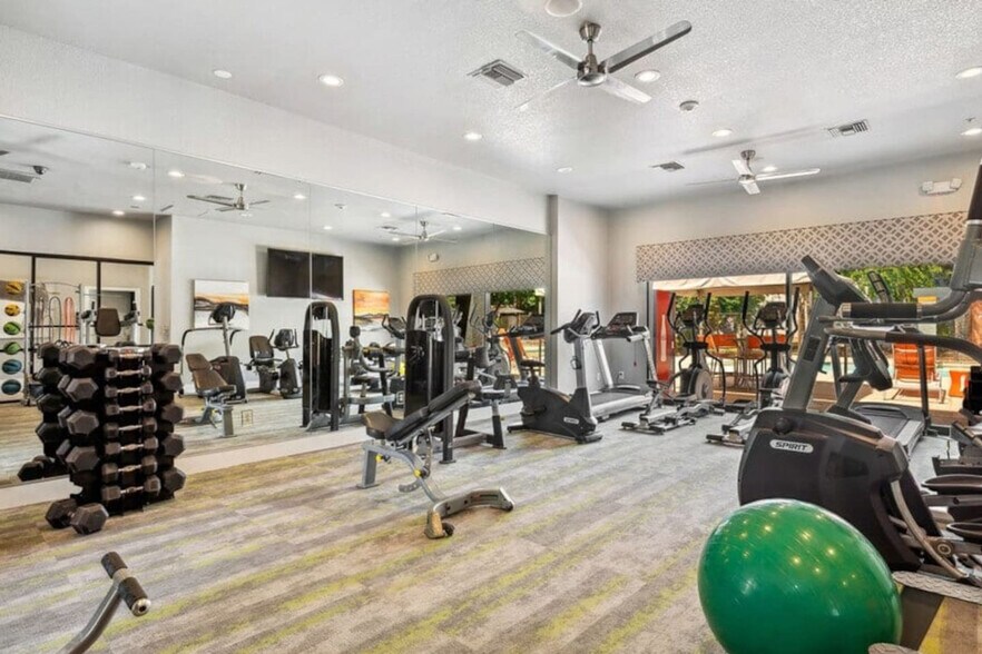 Building Photo - 15164 N 140th Dr