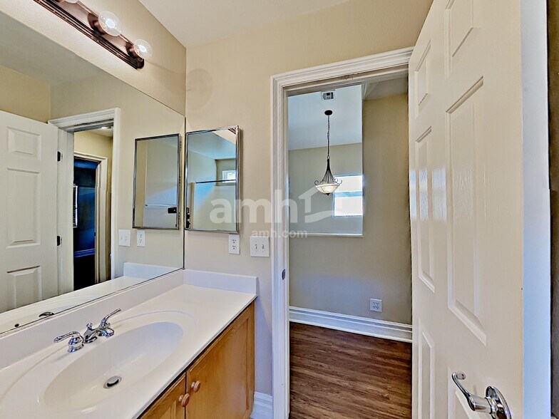 Building Photo - 229 Wicked Wedge Way