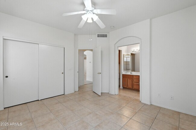 Building Photo - 17934 W Deneen Way
