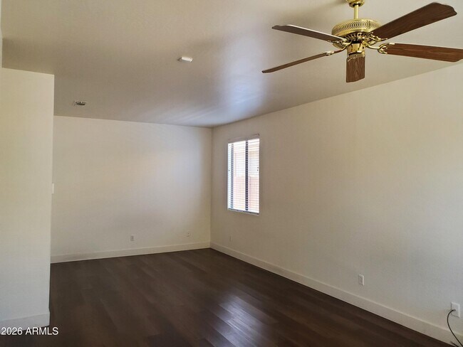 Building Photo - 2430 E Darrel Rd