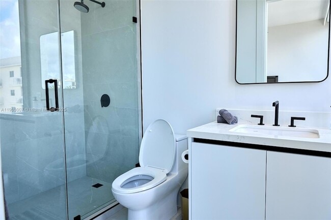 Building Photo - 160 Isle of Venice Dr