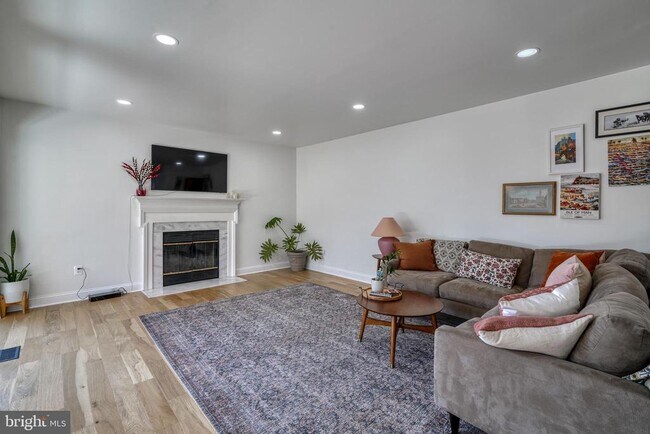 Building Photo - 14235 Masterpiece Ln