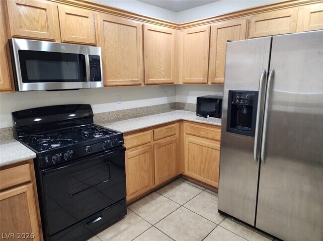 Building Photo - 11901 Fairfax Ridge St