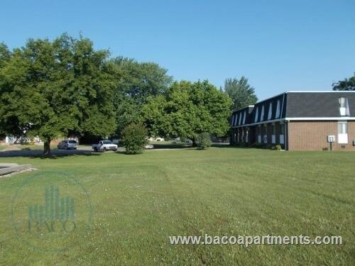 Building Photo - Colonial Village Apartments