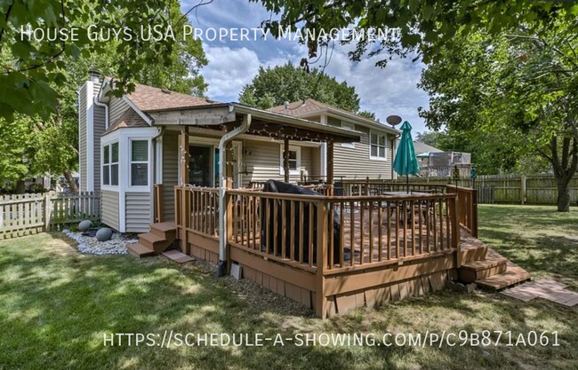 Building Photo - 420 SE Onyx Dr
