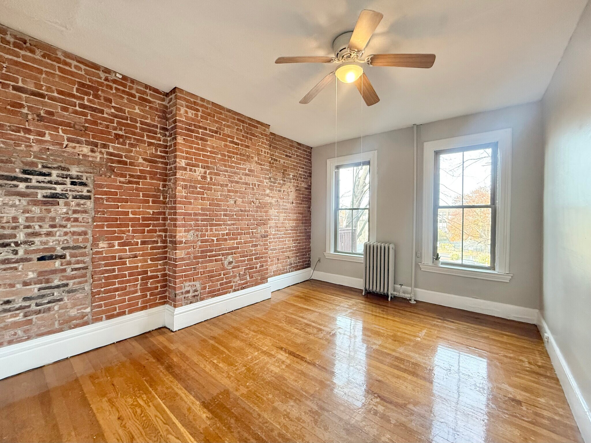 Building Photo - 34 Mattoon St