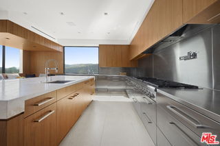 Building Photo - 1731 Summitridge Dr