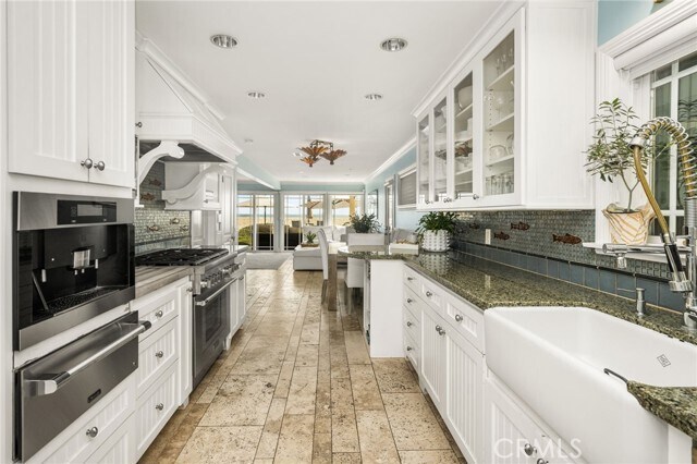Building Photo - 25 Surfside Ave.