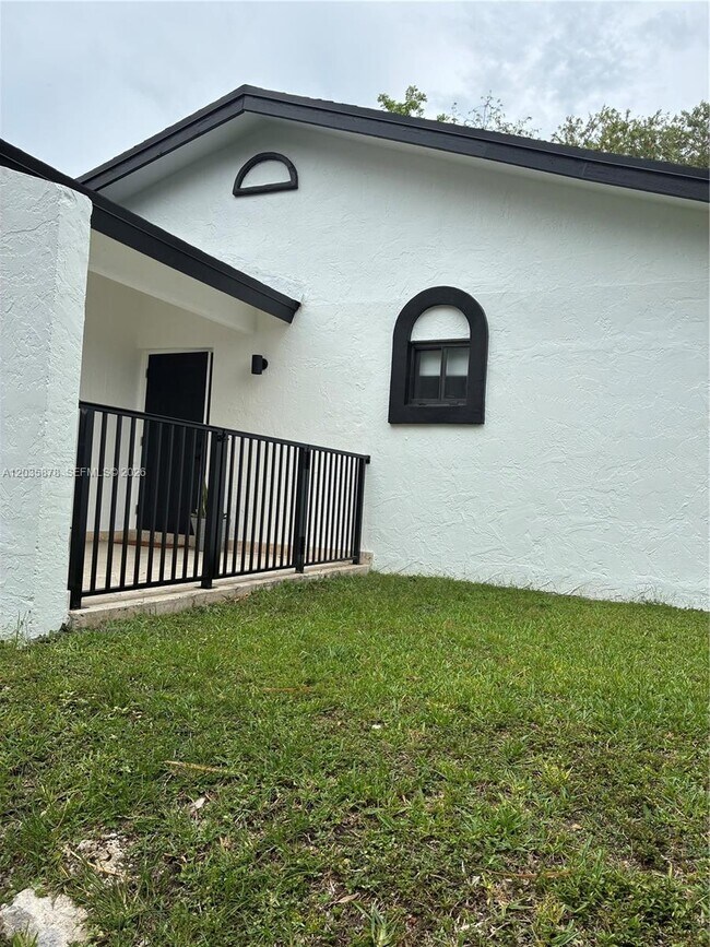Building Photo - 13608 SW 286th Terrace