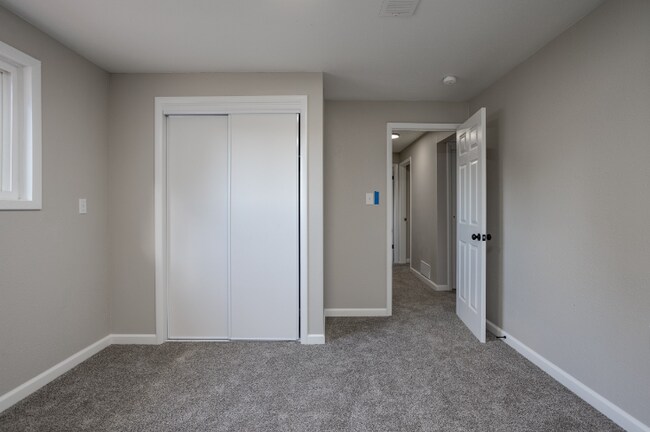 Building Photo - 1409 Orchid Ct